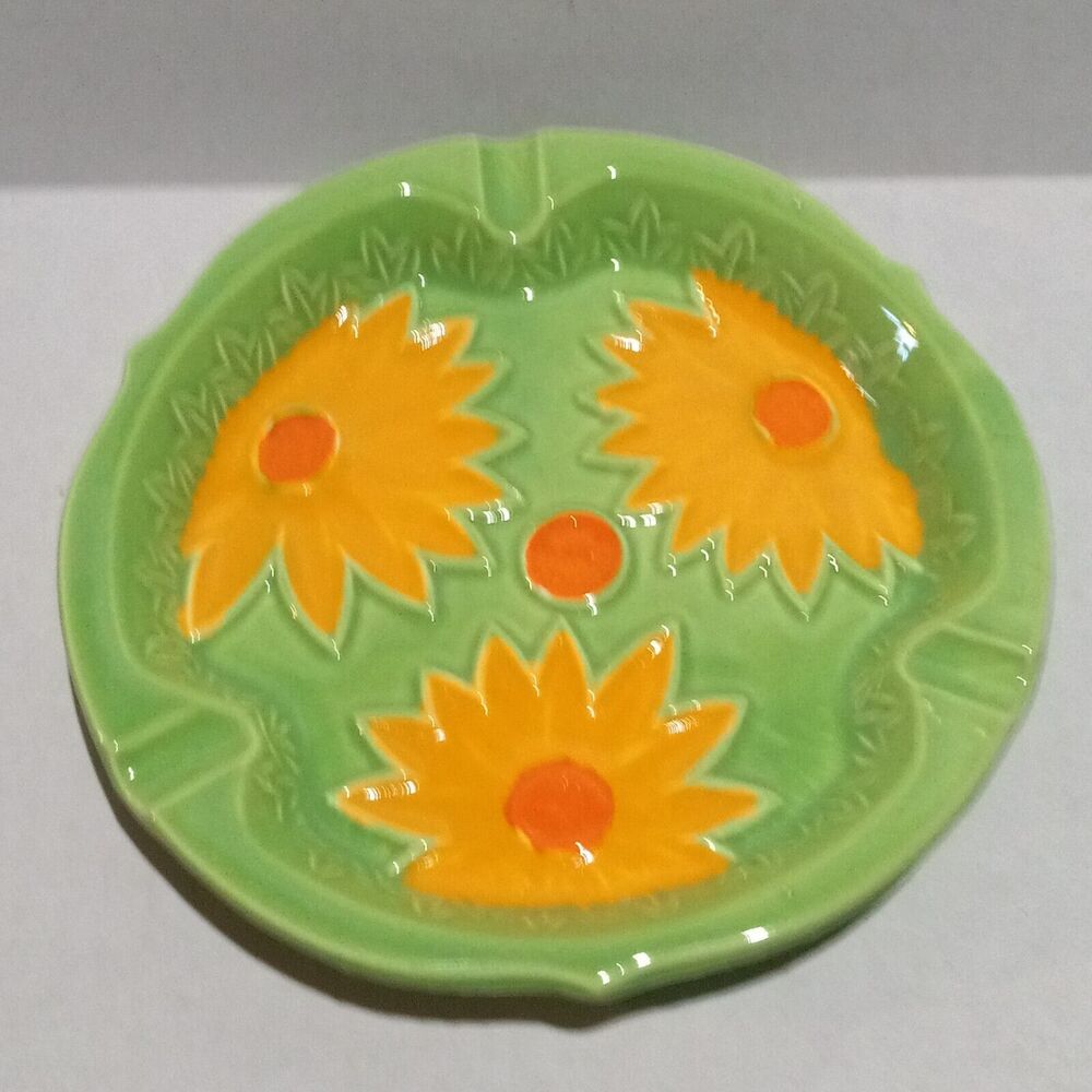 Vintage Majolica Ceramic Round Daisy Ashtray-MCM-1978-Trinket Dish-NEW